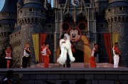 Disneymania-Stage-Show-Cruella-deVille-1-2000x1311
