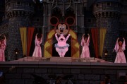 Disneymania-Stage-Show-Hyacinth-Hippo-2-2000x1318