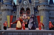 Disneymania-Stage-Show-King-Louie-and-Baloo-2-2000x1311
