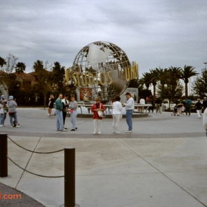 1991-Universal-Entrance-Globe