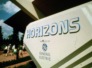 Horizons Entrance Sign