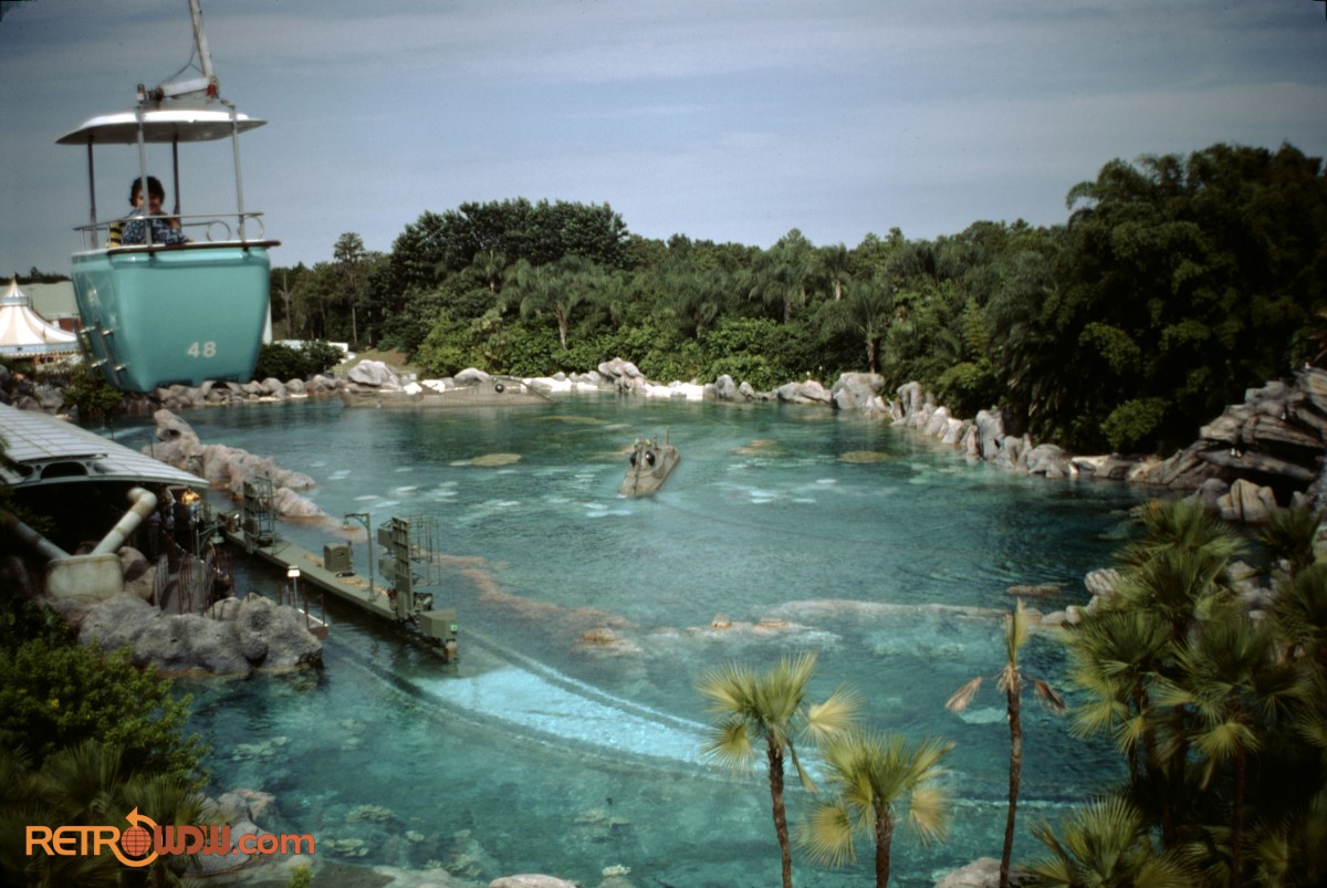 Skyway passing over the 20,000 Leagues Under the Sea lagoon