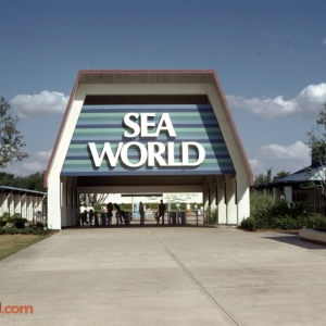 Sea-World-Entrance-1975