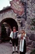 Norwegian-Musicians-Outside-Akershus-Restaurant-EPCOT-1988-1308x2000