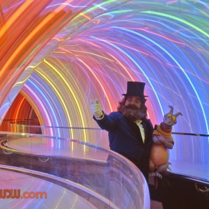 Dreamfinder & Figment in Rainbow Corridor