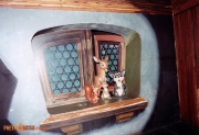 Original Snow White's Adventures scared animals 1994