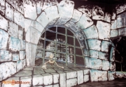 Original Snow White's Adventures approaching dungeon prisoner skeleton 1994