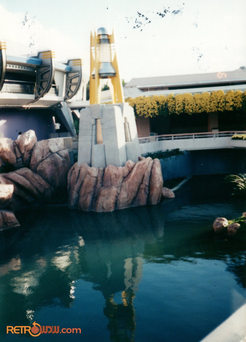 1994 Tomorrowland Near Lake