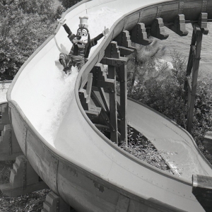 Goofy enjoying River Country's Whoop-'N-Holler Hollow Slide