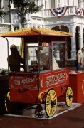 Popcorn-Cart-Outside-City-Hall-Main-Street-1976-WDW